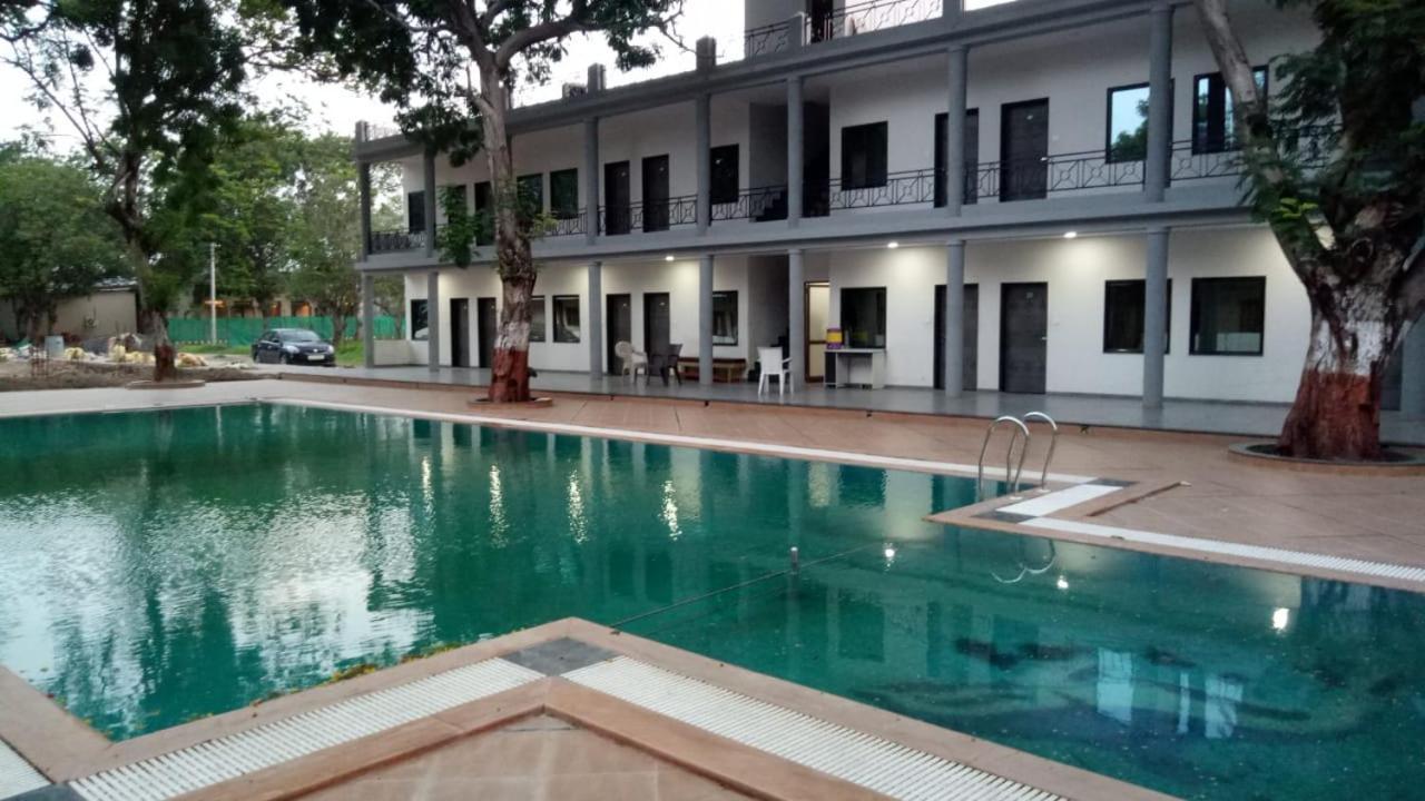 Laxmi Film City Resort Vadodara Exterior photo